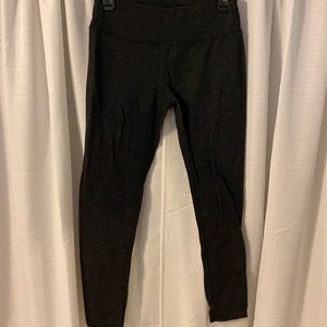 Black textured leggings